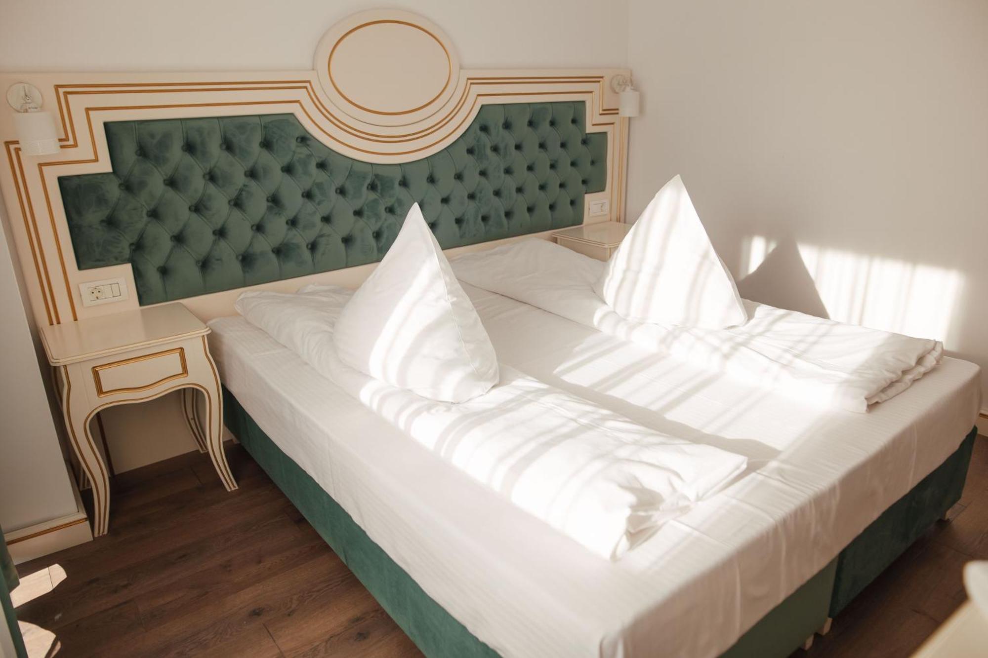 Hotel Miruna ซิมบาตา เด ซุส ภายนอก รูปภาพ