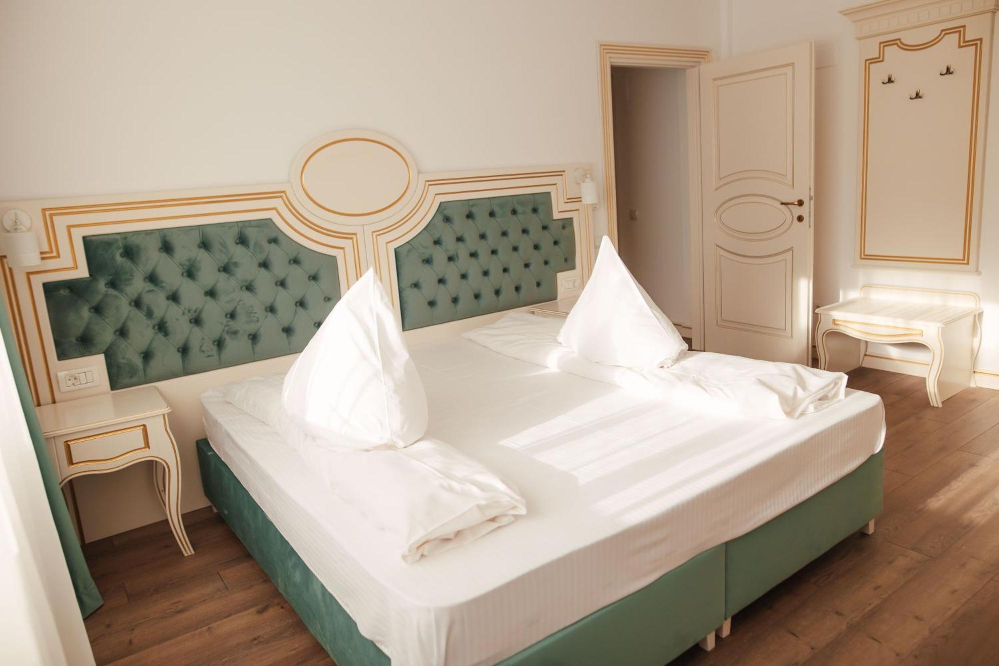 Hotel Miruna ซิมบาตา เด ซุส ภายนอก รูปภาพ