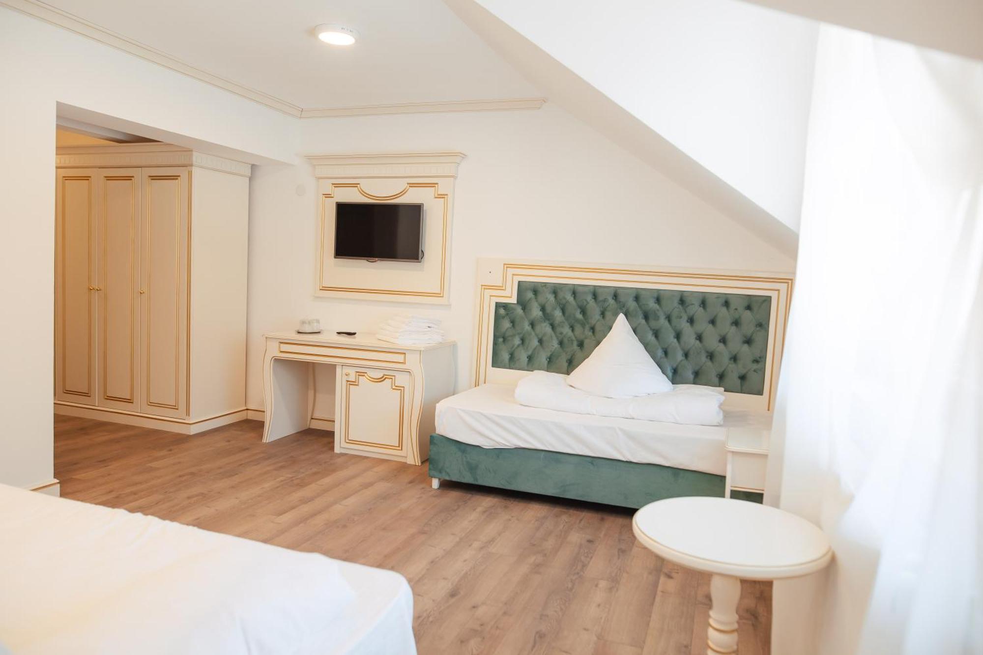 Hotel Miruna ซิมบาตา เด ซุส ภายนอก รูปภาพ
