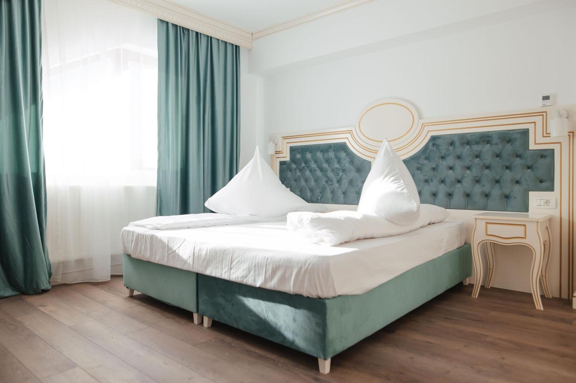 Hotel Miruna ซิมบาตา เด ซุส ภายนอก รูปภาพ