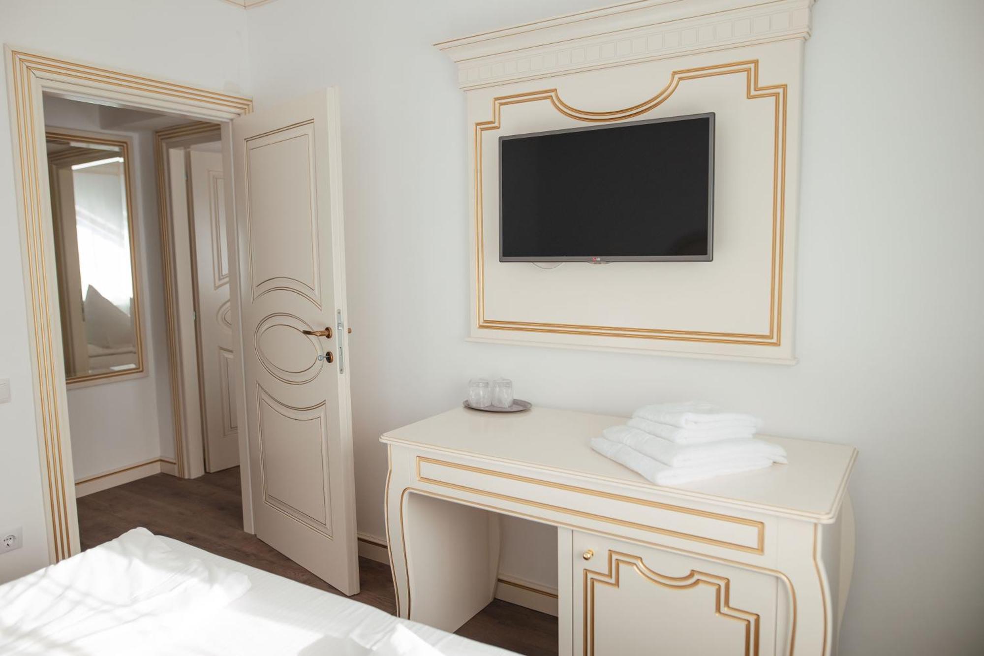Hotel Miruna ซิมบาตา เด ซุส ภายนอก รูปภาพ